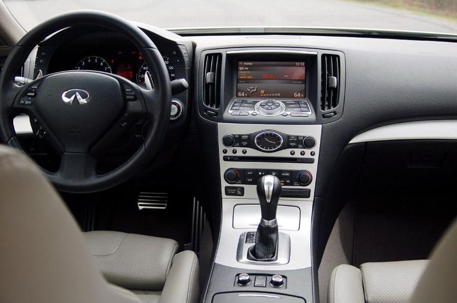  Infiniti G37x S Sedan 2009 года  (фото 23 из 44)